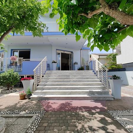 Hotel Moderno - Bed & Breakfast Cervia Dış mekan fotoğraf