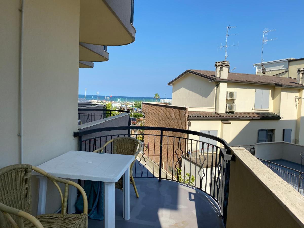 Hotel Moderno - Bed & Breakfast Cervia Dış mekan fotoğraf