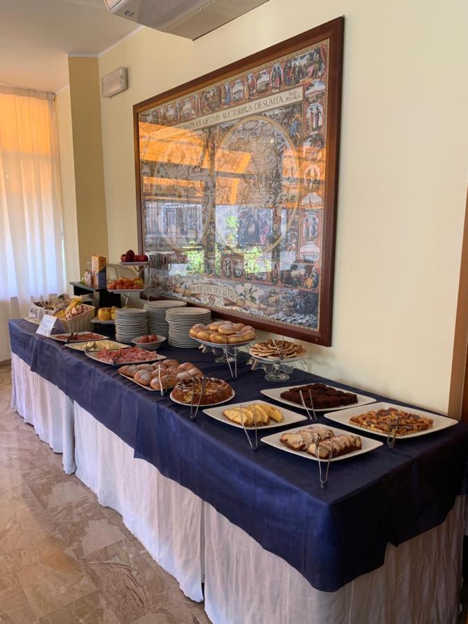 Hotel Moderno - Bed & Breakfast Cervia Dış mekan fotoğraf