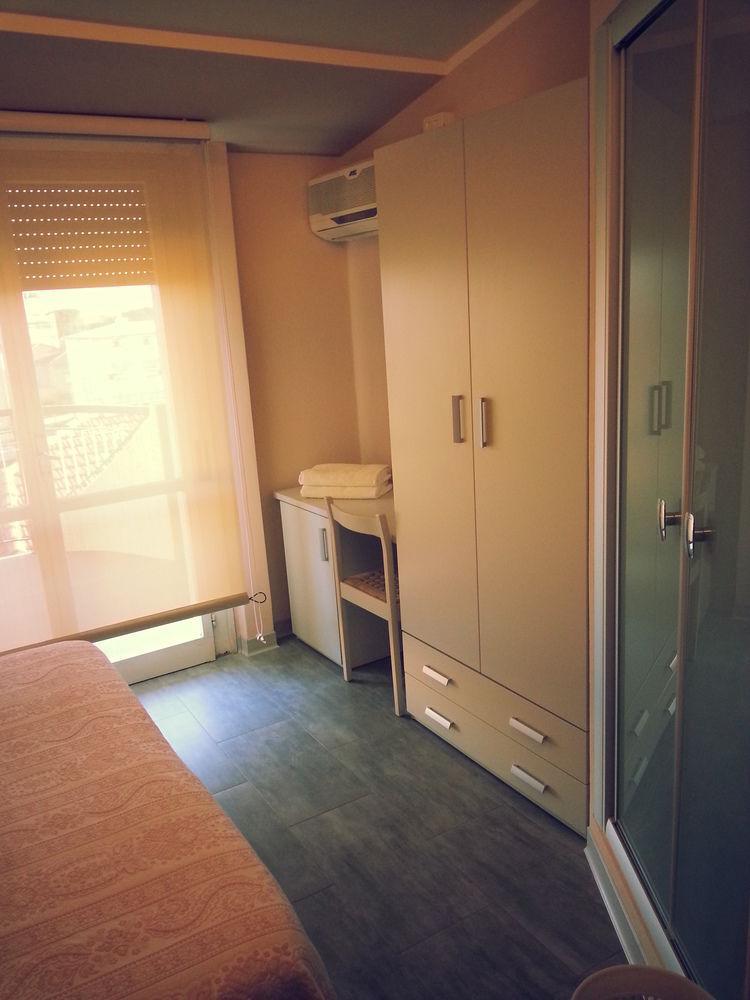 Hotel Moderno - Bed & Breakfast Cervia Dış mekan fotoğraf